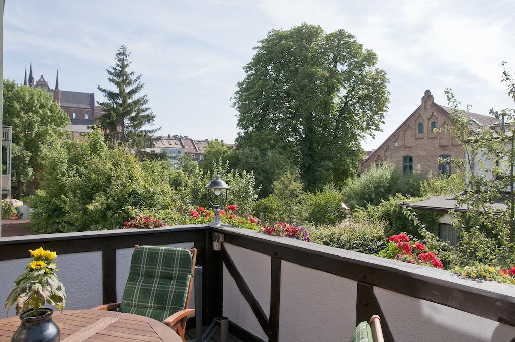 Pension "Westphal'S" Wismar Exterior photo